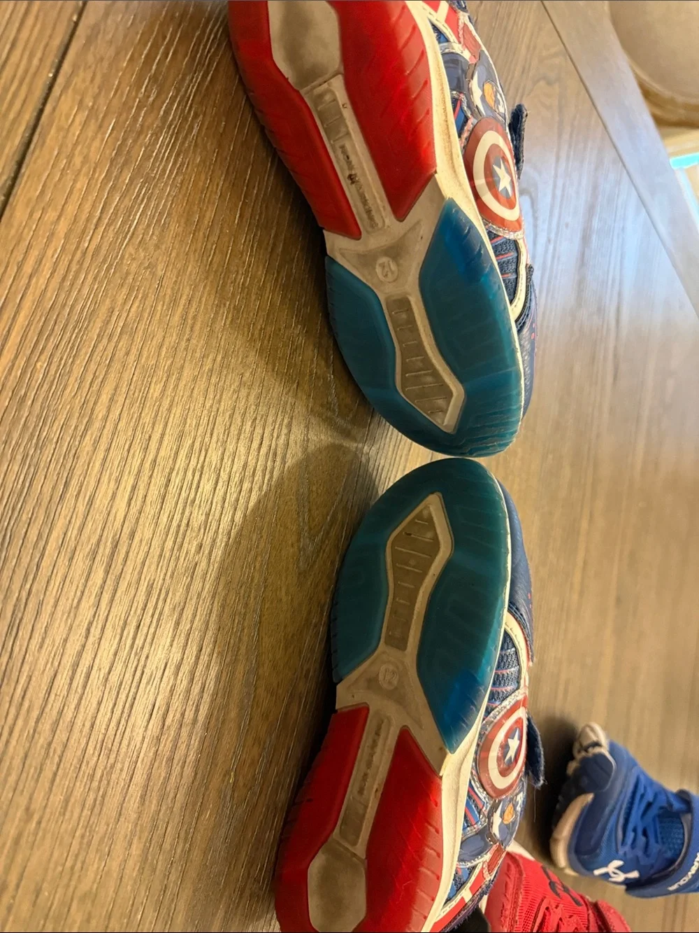 Marvel Avengers Target Light Up Blue Kids Sneakers with Red Accents Size 12